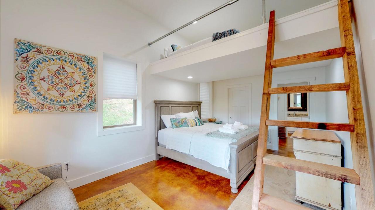 Upstream Bachelorette Holiday home *